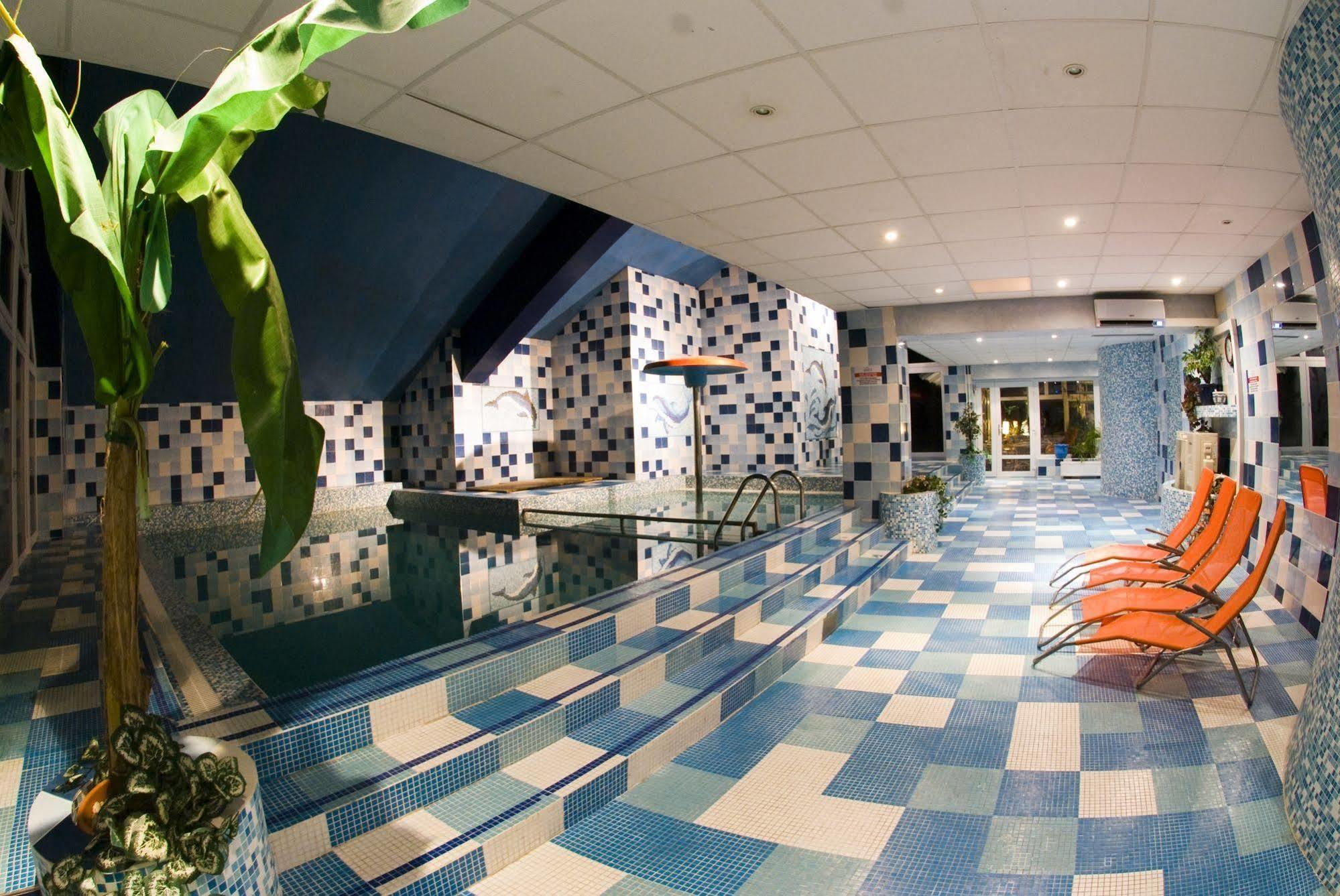 Hotel Fit Fun 하라포프 외부 사진